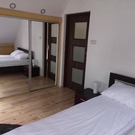 Apartament Dluga Apartman Jelenia Góra Kültér fotó