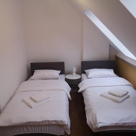 Apartament Dluga Apartman Jelenia Góra Kültér fotó