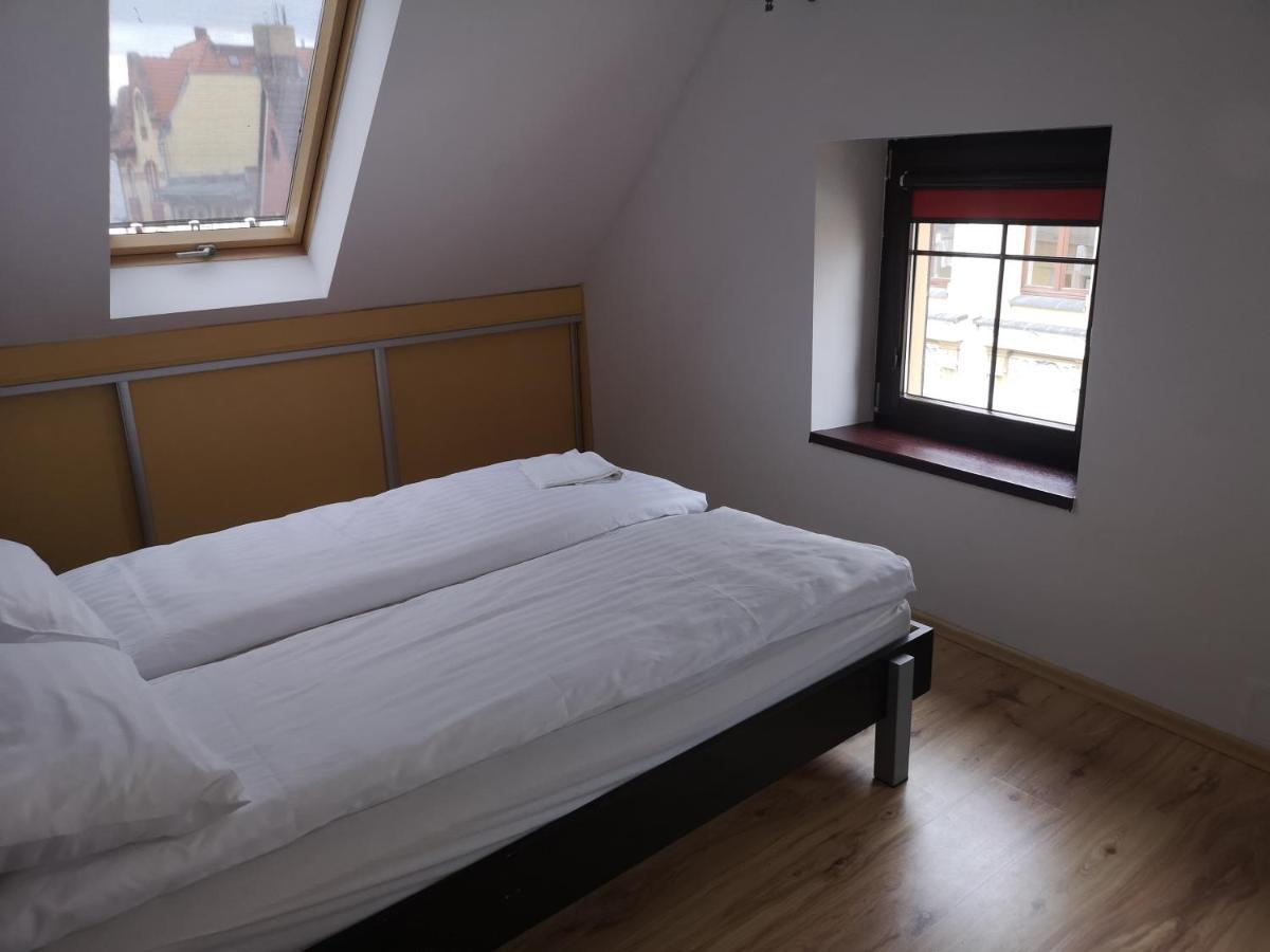 Apartament Dluga Apartman Jelenia Góra Kültér fotó